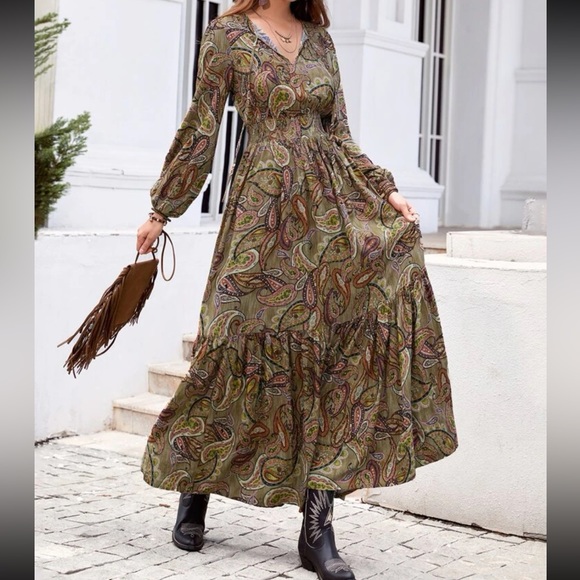 Boho gypsy purple floral print ruffle hem maxi dress - Picture 2 of 6